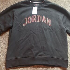 Mens NWT Sz XL Jordan Christmas/holidays Black pull over Crewneck